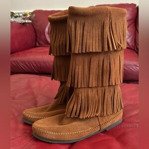 Minnetonka Fringe Boho Boots Moccasins Brown Suede - 8